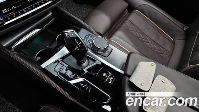 BMW 5 Series 2023 — Şəkil 9/20