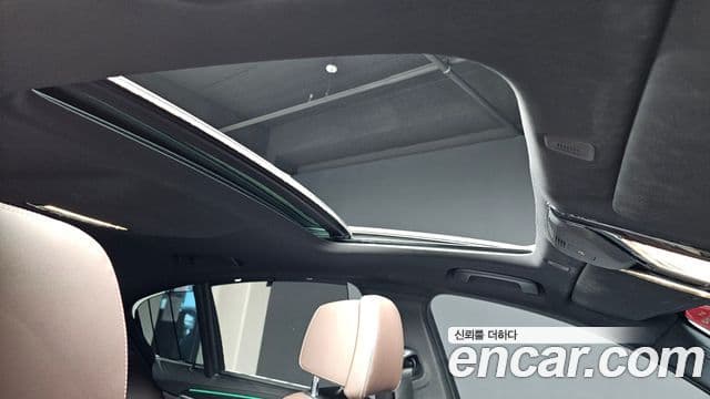 BMW 5 Series 2023 — Şəkil 18/20