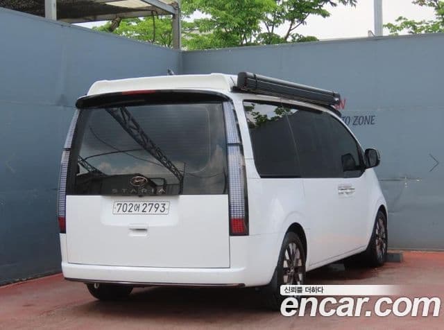 Hyundai Staria 2024 — Фото 2/20