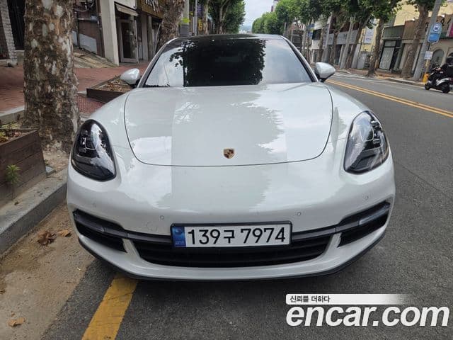 Porsche Panamera 2018 — Şəkil 11/12