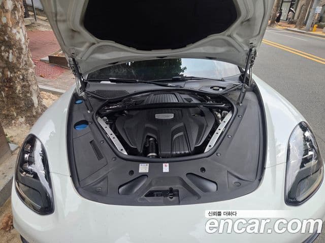 Porsche Panamera 2018 — Şəkil 4/12