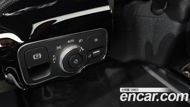 Mercedes-Benz A-Class 2019 — ფოტო 18/20