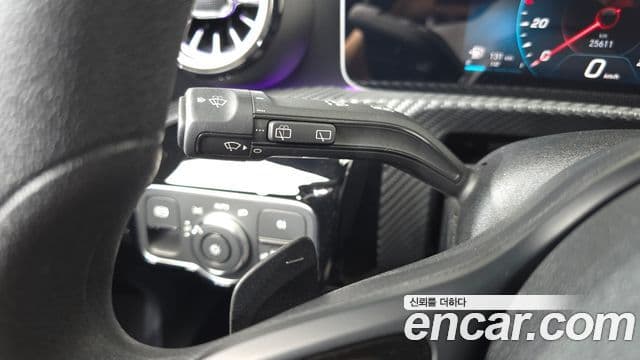 Mercedes-Benz A-Class 2019 — ფოტო 19/20