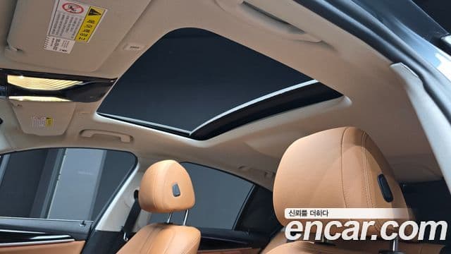 BMW 5 Series 2019 — ფოტო 19/20