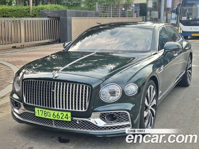 Bentley Flying Spur 2024 — ფოტო 20/20