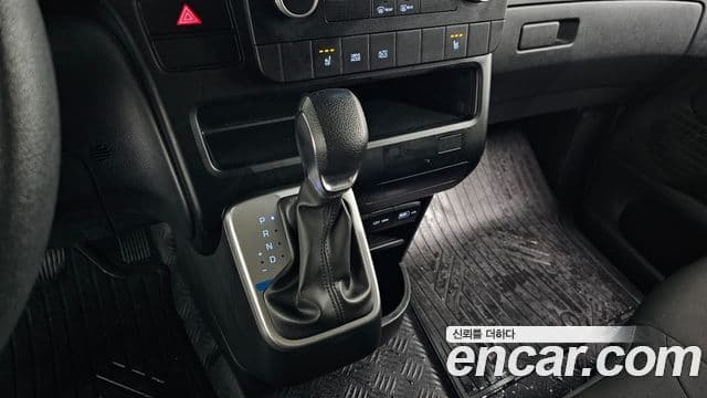 Hyundai Staria 2021 — Şəkil 9/20