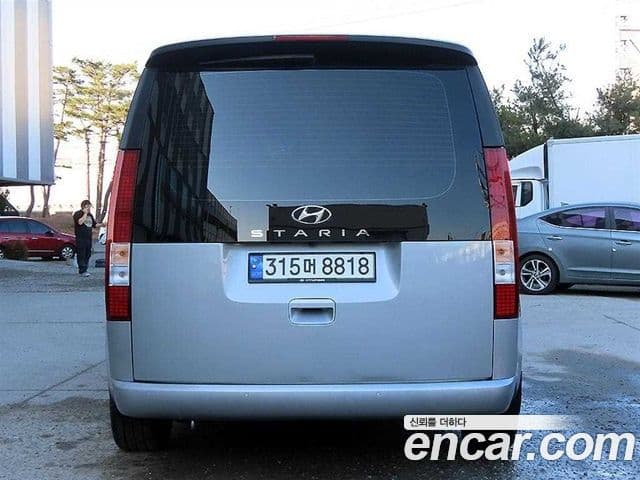 Hyundai Staria 2023 — Фото 3/19