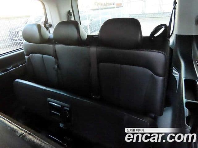 Hyundai Staria 2023 — Фото 8/19