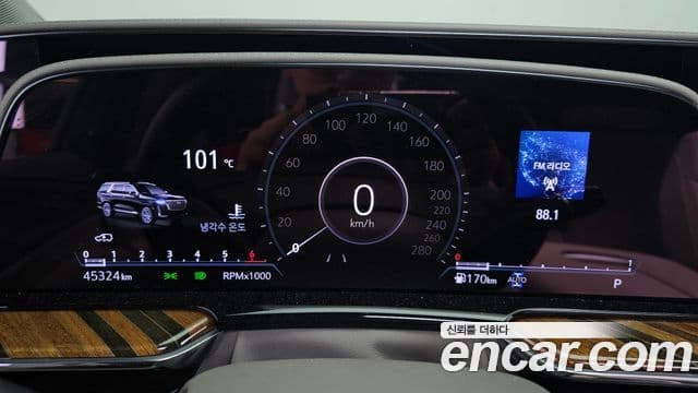 Cadillac Escalade 2023 — ფოტო 7/20