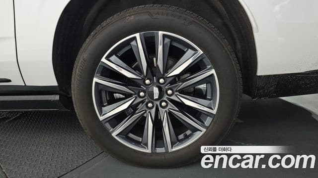 Cadillac Escalade 2023 — Photo 6/36