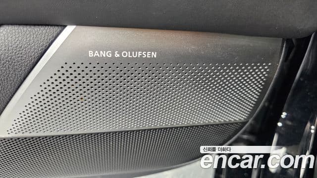 Genesis G90 2022 — Photo 25/34