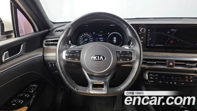 Kia K5 2020 — ფოტო 13/20