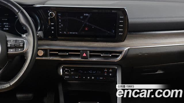 Kia K5 2020 — ფოტო 14/20