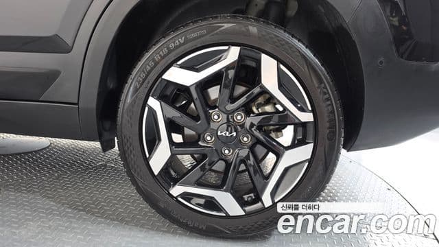 Kia Seltos 2024 — Şəkil 18/35