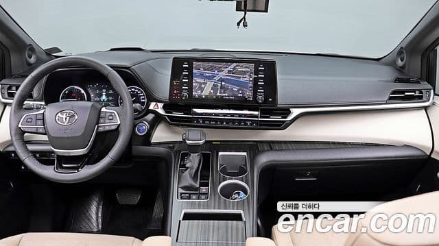Toyota Sienna 2023 — Фото 11/18