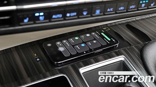 Toyota Sienna 2023 — Фото 15/18