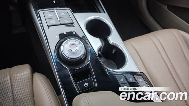 Kia K8 2022 — Şəkil 9/20