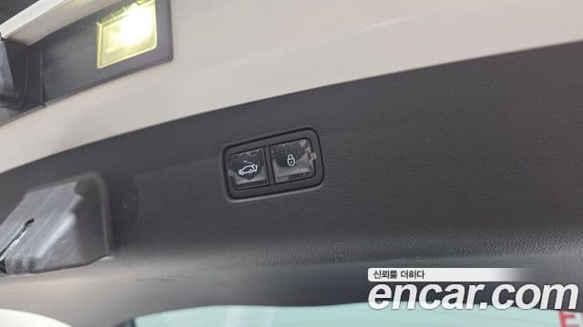 Genesis GV70 2022 — Şəkil 28/30