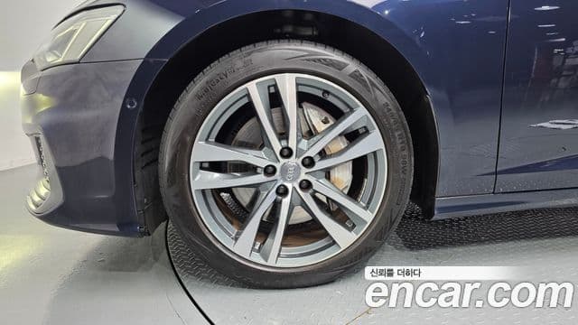 Audi A6 2021 — Photo 7/20