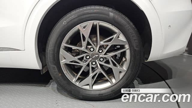 Genesis GV70 2021 — Şəkil 26/33