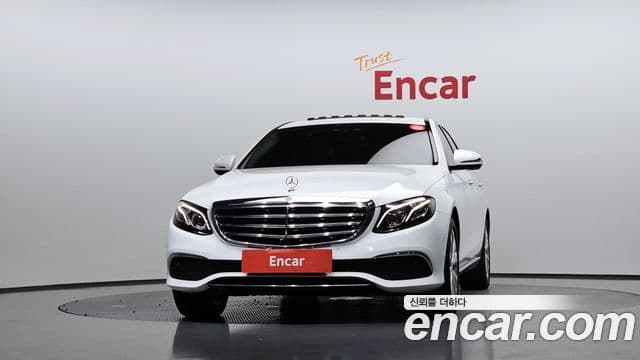 Mercedes-Benz E-Class 2018 — ფოტო 3/20