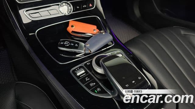Mercedes-Benz E-Class 2018 — ფოტო 20/20