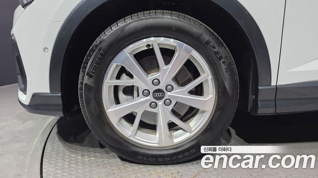 Audi Q3 2023 — ფოტო 5/20