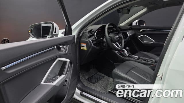 Audi Q3 2023 — ფოტო 10/20