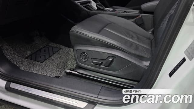 Audi Q3 2023 — ფოტო 18/20