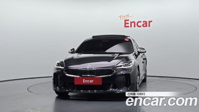 Kia Stinger 2019 — Фото 3/20