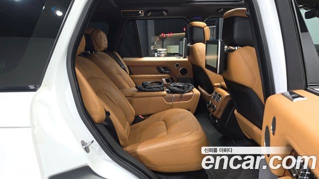 Land Rover Range Rover 2022 — ფოტო 12/20