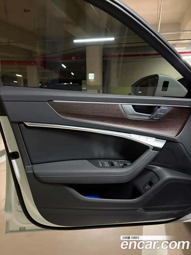 Audi A6 2022 — ფოტო 12/13