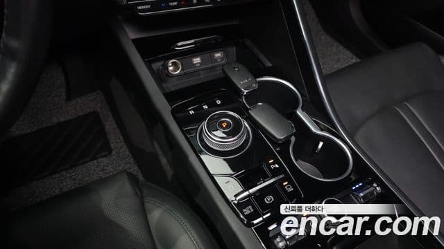 Kia K5 2021 — ფოტო 9/20