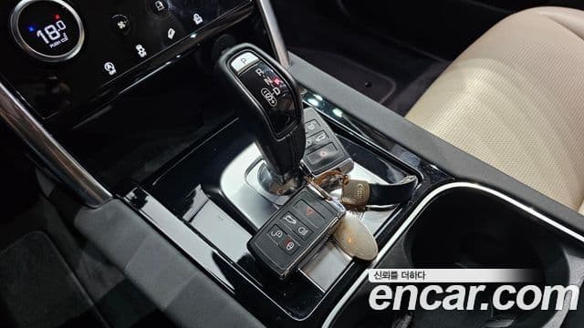 Land Rover Discovery Sport 2020 — ფოტო 9/20