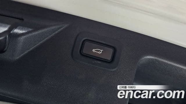 Land Rover Discovery Sport 2020 — ფოტო 17/20