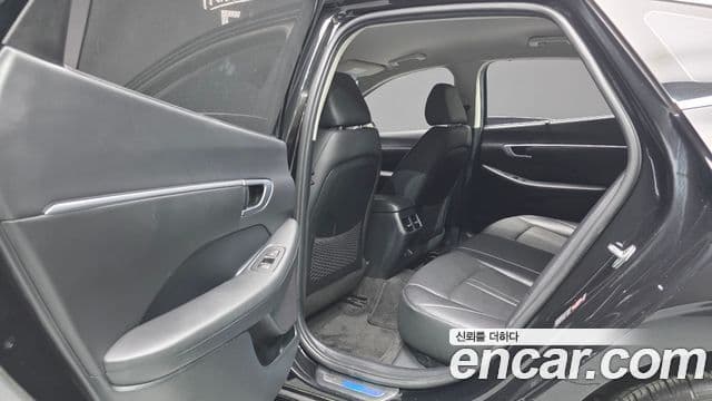 Hyundai Sonata Hybrid 2021 — ფოტო 11/30