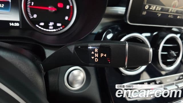 Mercedes-Benz GLC-Class 2018 — ფოტო 9/20