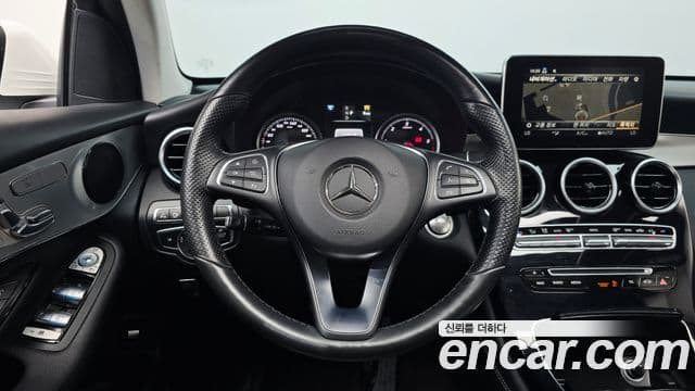 Mercedes-Benz GLC-Class 2018 — ფოტო 14/20