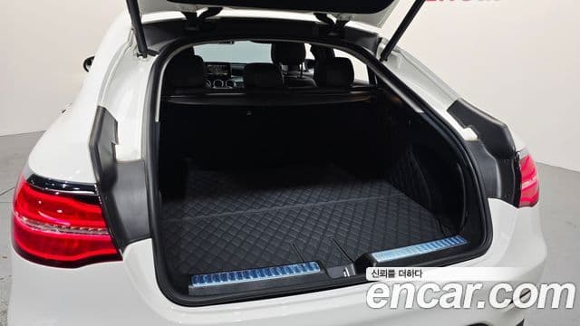 Mercedes-Benz GLC-Class 2018 — ფოტო 17/20