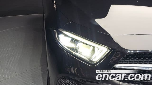 Mercedes-Benz CLS-Class 2019 — Photo 11/36