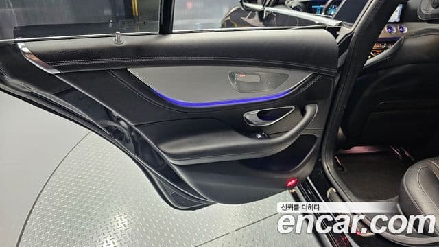 Mercedes-Benz CLS-Class 2019 — Photo 19/36