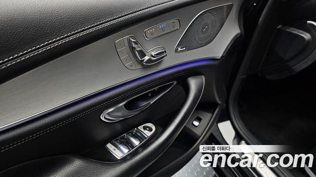 Mercedes-Benz CLS-Class 2019 — Photo 4/36