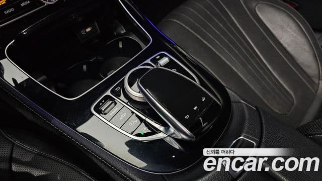 Mercedes-Benz CLS-Class 2019 — Photo 8/36
