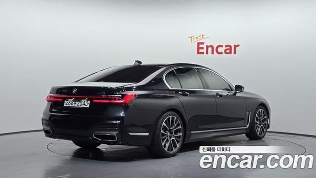 BMW 7 Series 2020 — ფოტო 9/20