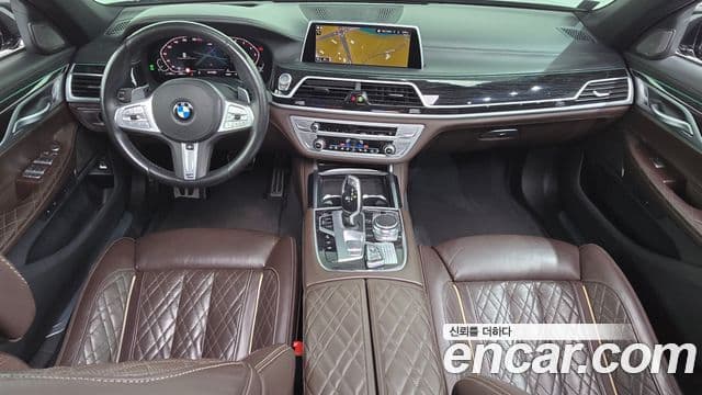 BMW 7 Series 2020 — ფოტო 14/20