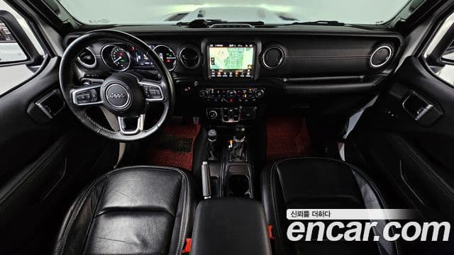 Jeep Wrangler 2022 — ფოტო 15/20