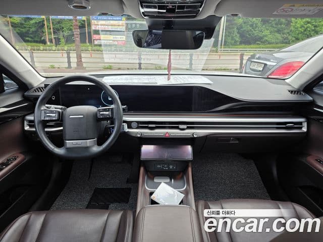 Hyundai Grandeur 2023 — ფოტო 8/20