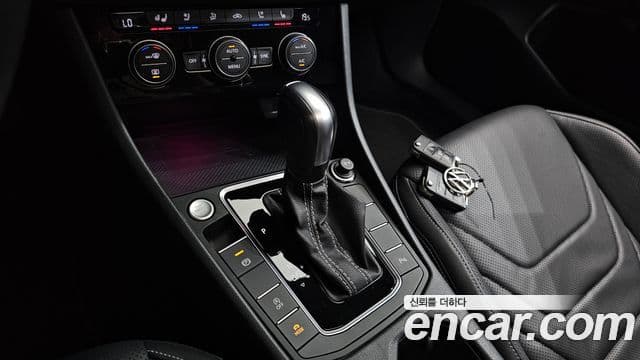 Volkswagen Jetta 2021 — ფოტო 9/20