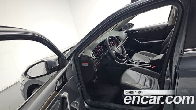 Volkswagen Jetta 2021 — ფოტო 10/20
