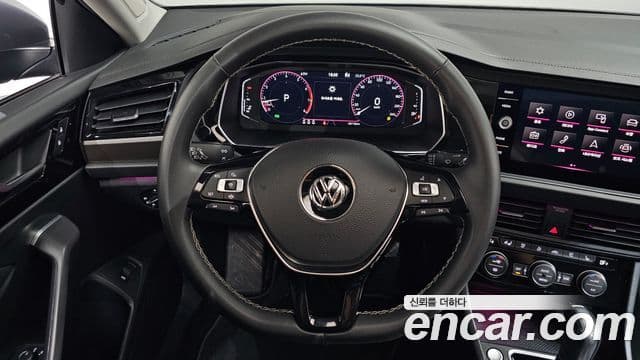 Volkswagen Jetta 2021 — ფოტო 13/20